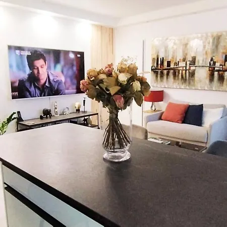 Elegant Warm 2 Bedroom In The 15th District Of Apartment